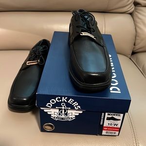 Brand new Dockers dress shoes